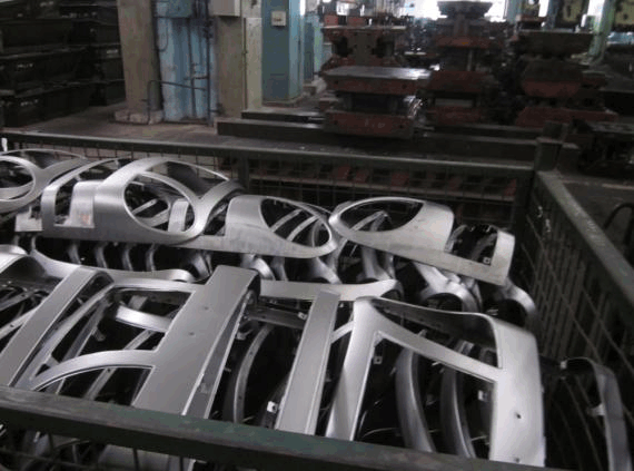 春兴精工获得发明专利授权:“一种冲压成型装置及用于滤波器外壳加工的成型工艺”