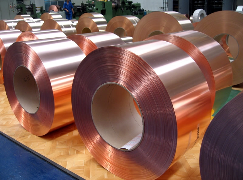 华新精科：公司主要产品为各类精密冲压铁芯及铁芯生产相关的模具